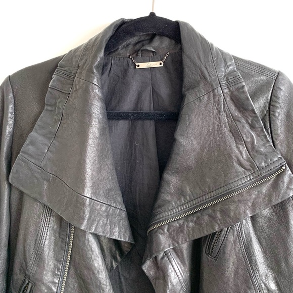 Line leather jacket - Picture 3 of 8